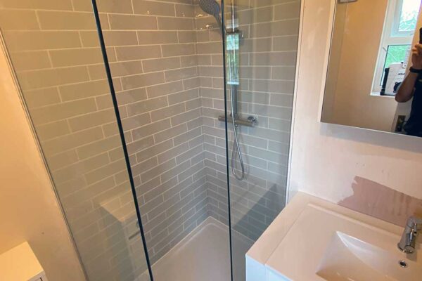 bathroom-fitters-in-corby-1
